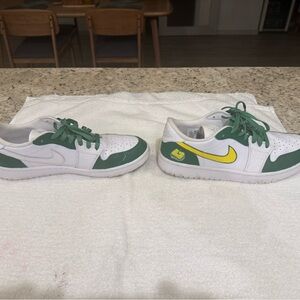 Nine Jordan One Low Golf Masters edition 11.5